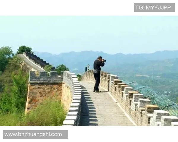 热巴与足球明星的甜蜜邂逅揭秘他们的共同爱好与精彩瞬间 热巴与足球明星的甜蜜邂逅揭秘他们的共同爱好与精彩瞬间